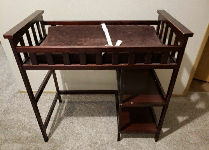 Changing Table And Changing Pad