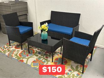 4-Piece Outdoor Wicker Patio Furniture Set