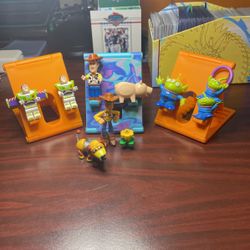 Toy Story Mini Lego Characters Woody, Buzz Lightyear X2, And Hamm All Lego! + Slinky,Woody,and Pizza Planet Green Aliens(non-Lego) 