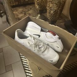 Woman Nike Shoes 9.5