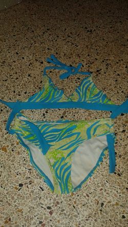 Girl swim suit size 6