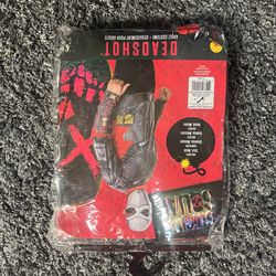 Costume
