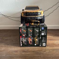 Traxxas Raptor R 4x4 Ultimate Edition Gold It Needs Receiver And A Body Clips Comes With A Battery No Changer