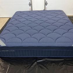DreamCloud Luxe Memory Foam Mattress