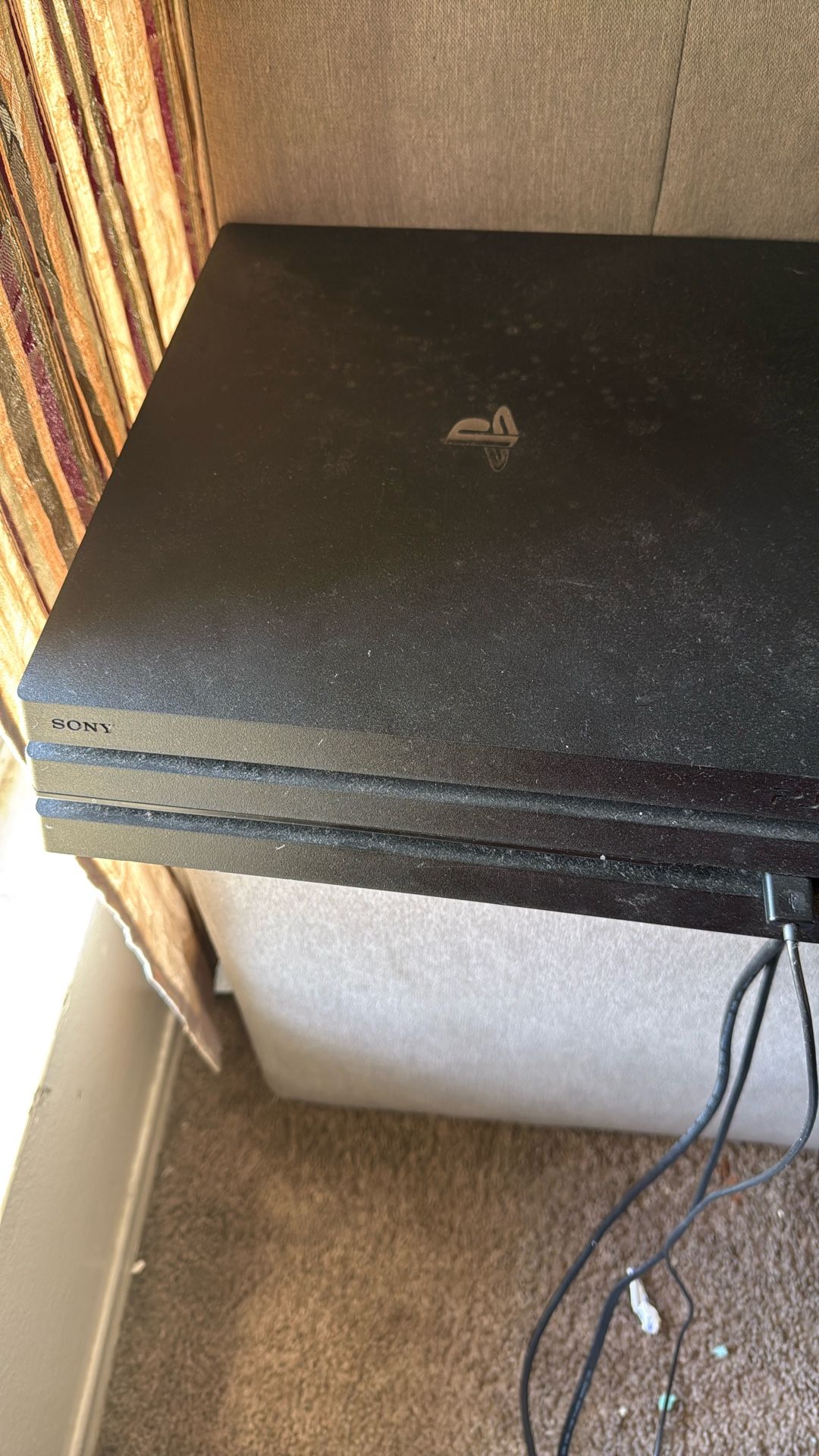 PS4 With Two Controllers Works Great