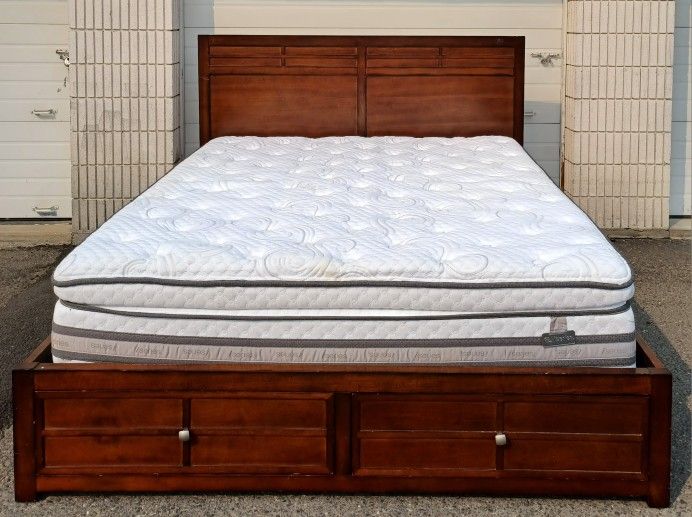 Cal-King Bed. Cama Cal-King