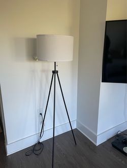 Black Metal Tripod Floor Lamp with Drum Shade