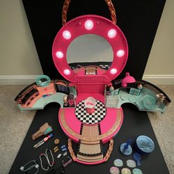 L.O.L. Surprise Hair Salon Playset
