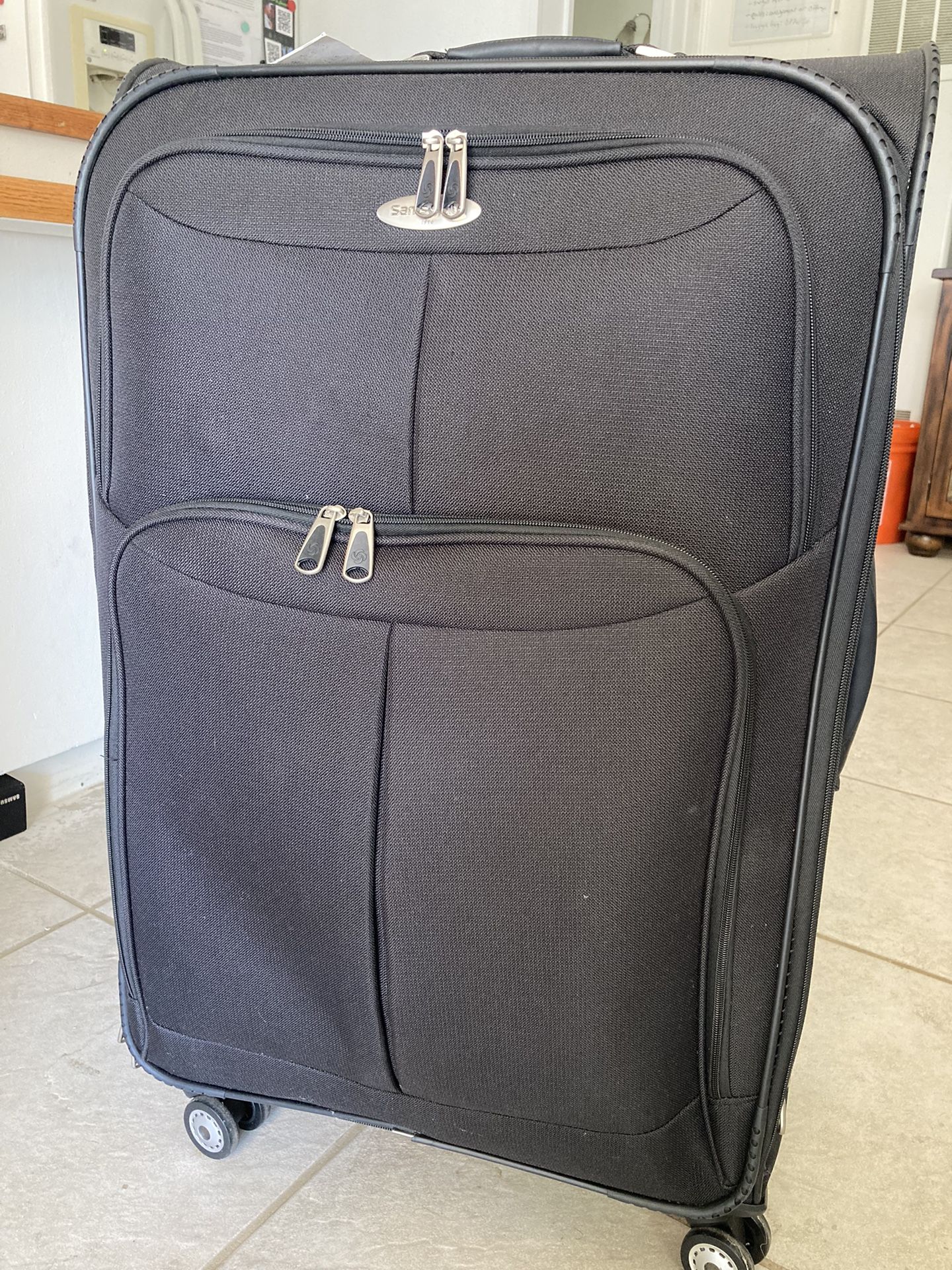 Large Travel Bag (Samsonite Morro Bay 30 Spinner)