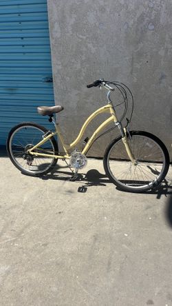 Townie21 Electra cruiser bike