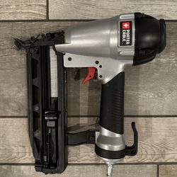 Porter Cable 16-Gauge Pneumatic Finish Nail Gun