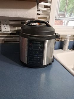 Instant  Pressure  Cooker  , (Non stick )