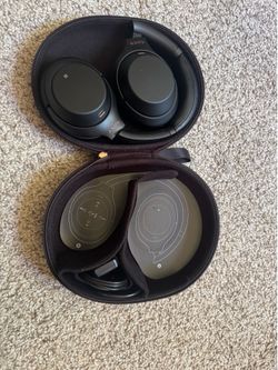 Sony WH1000XM3 Noise Cancelling Headphones, Wireless Bluetooth Over the Ear Headset