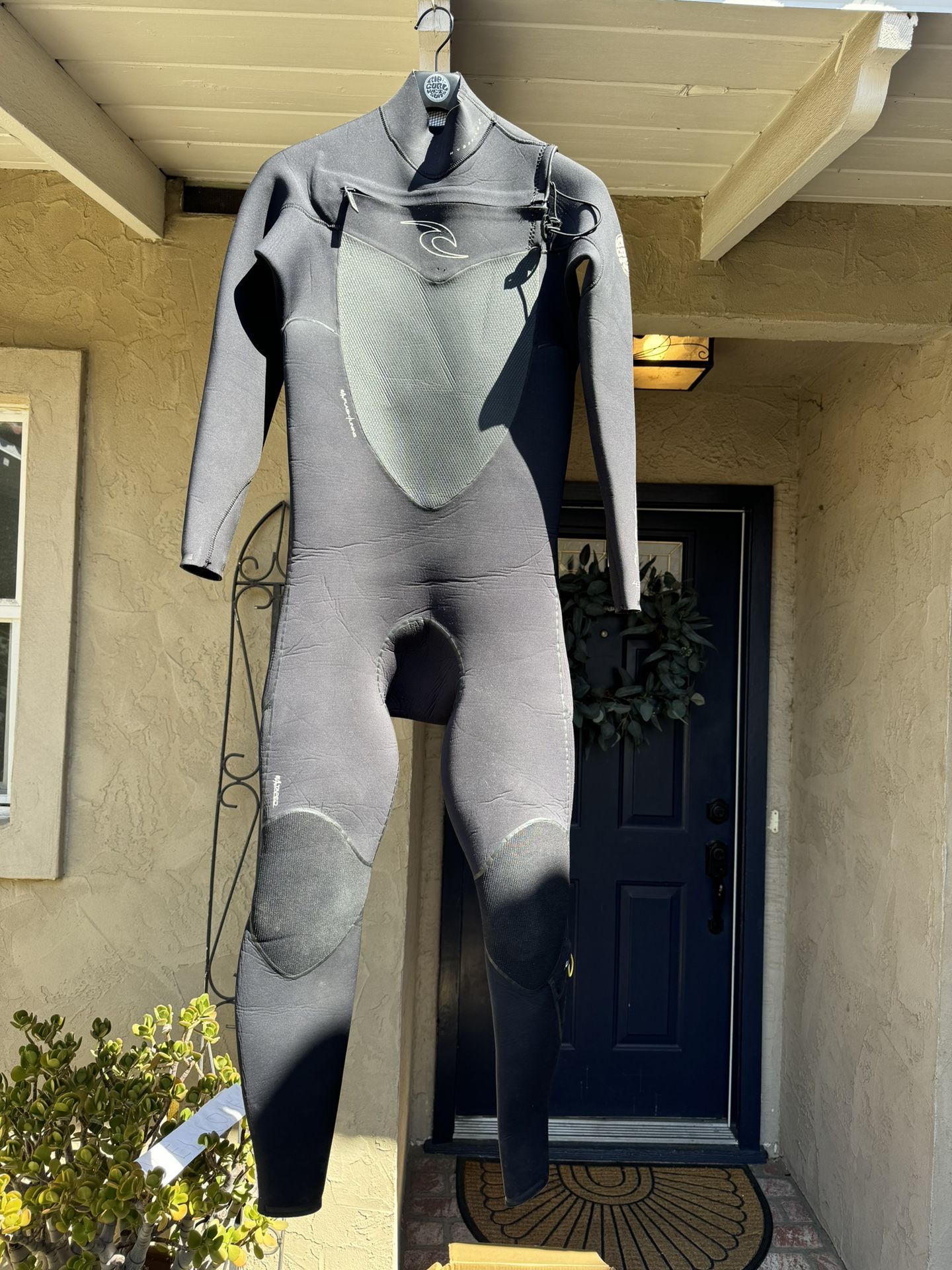 Men’s Medium Ripcurl Flashbomb 4/3