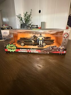 Jada Batman Classic TV Series Batmobile & Batman Figure Die-Cast Set