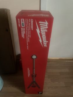 Brand New Tri Pot Tower Milwaukee Portable light 