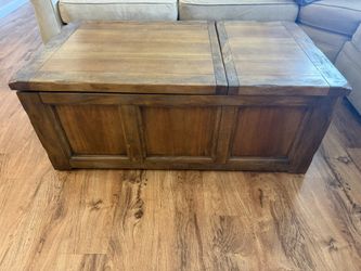 Ashley Furniture 3 Piece Set Living Room Coffee Table And End Tables