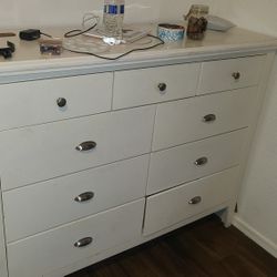 9 Drawer Dresser