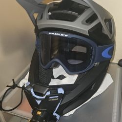 Fox ProFrame  + Oakley Goggle Combo