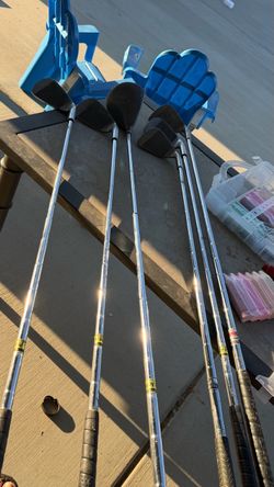 Golf ⛳️ sticks