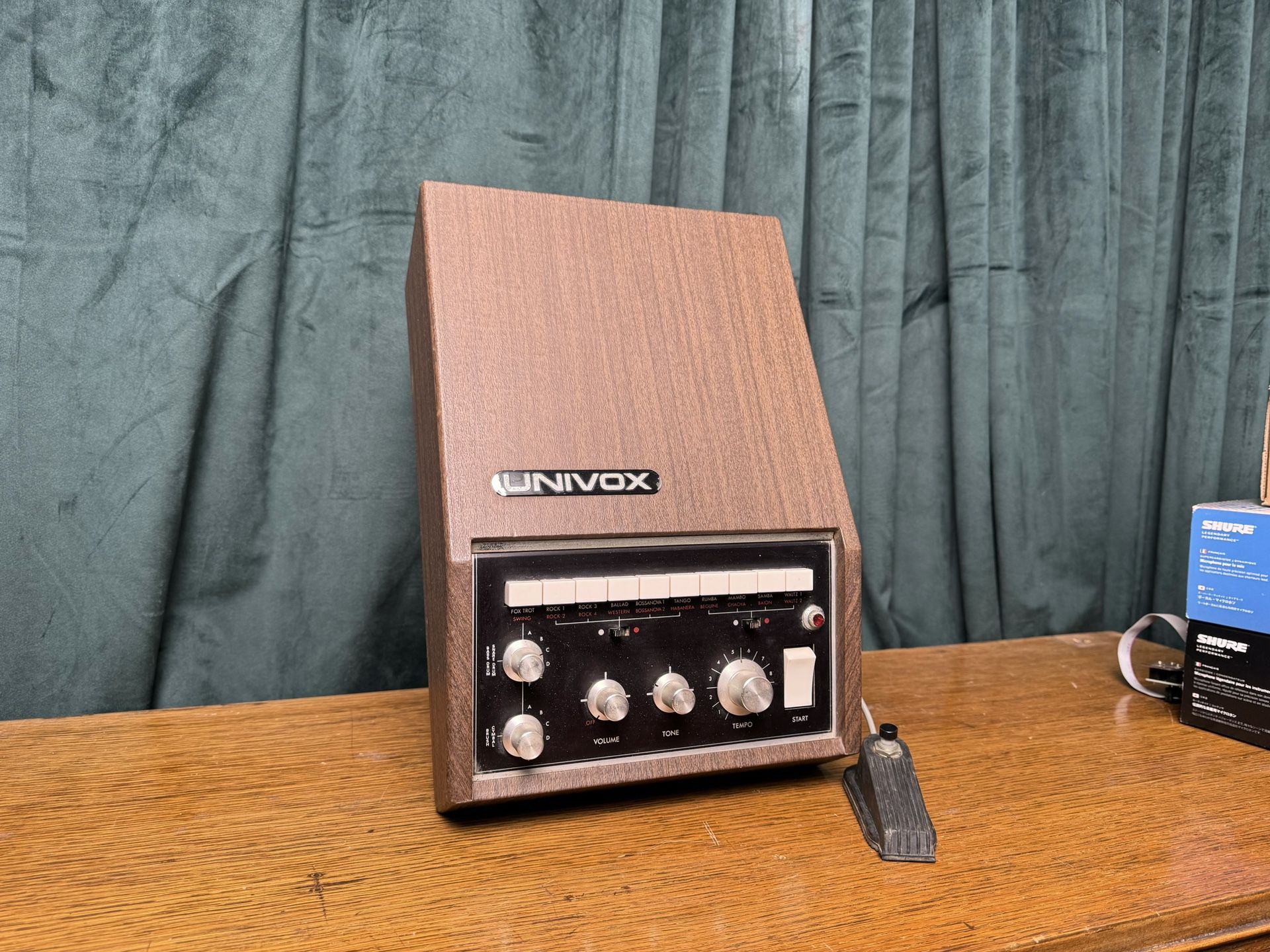 Univox SR-55 Analog drum Machine 1970s