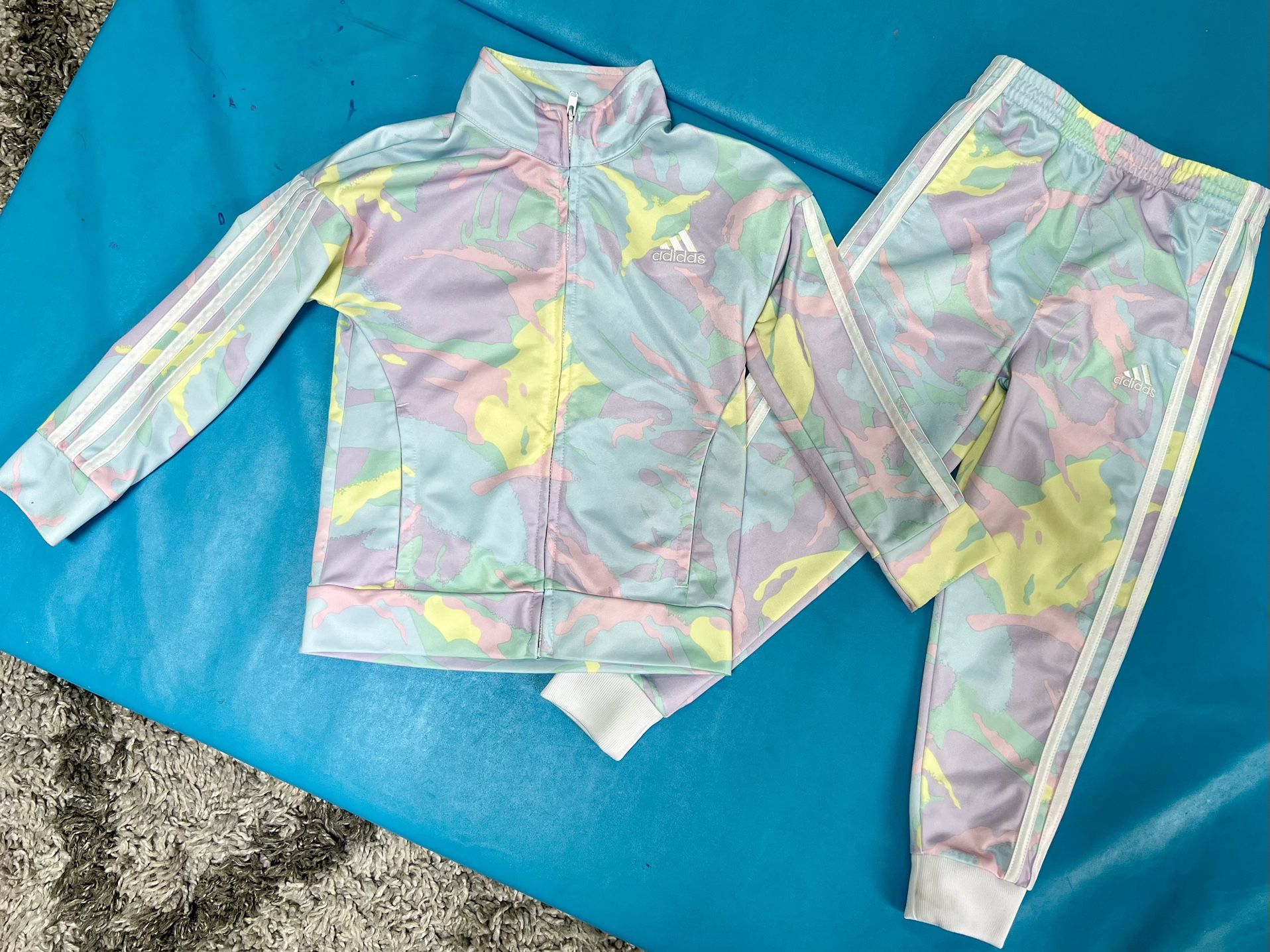 Adidas Little Girls Track Suit Size 5