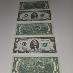 Set of 5 2 dollar  bills