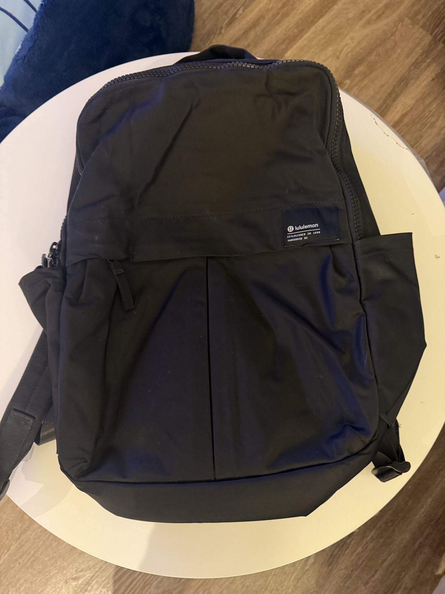 Lululemon back pack black