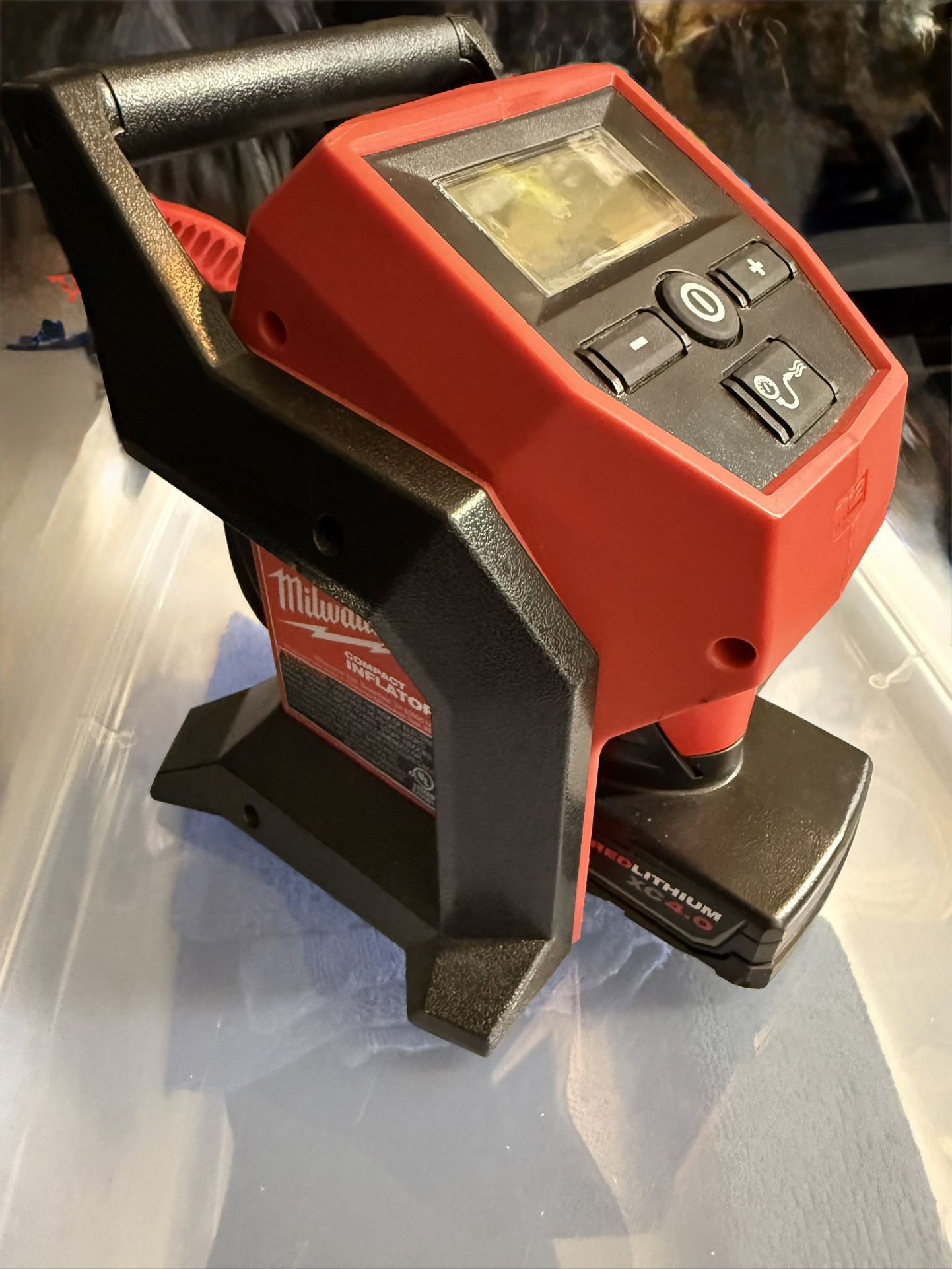 M12 Inflator With 4.0 Battery