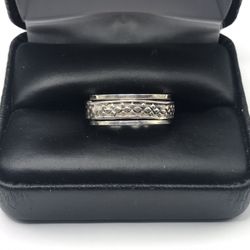 925 Sterling Silver Patterned Spinner band Ring size 6.5