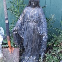 Iron St Statue