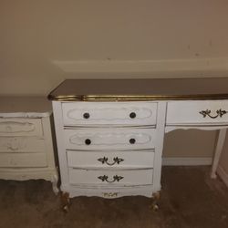 WHITE AND GOLD ANTIQUE DESK/MAKEUP  DRESSES WITH ONE TABLE ALL FOR 75