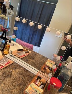Vanity mirror
