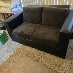Loveseat with Pull-out Bed