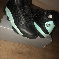 Jordan 13s Island Green SIZE 9 