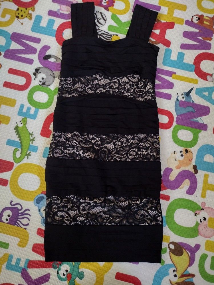 Selling ( CASH ONLY ) DRESS 