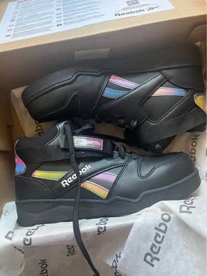 Women’s Size 9 Reebok High Top Sneakers