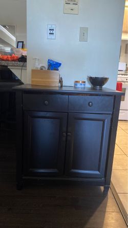 Cabinet for entrance