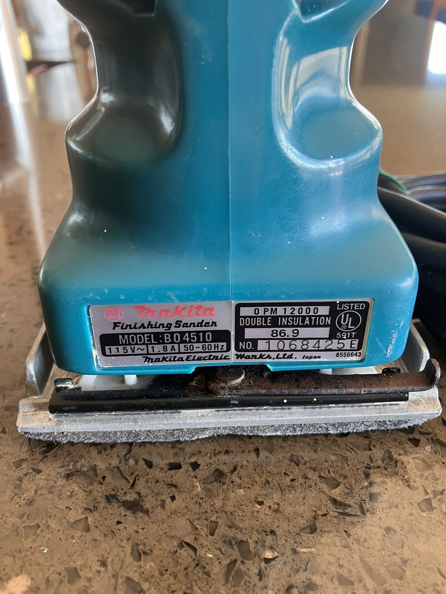 Makita BO4510 finishing sander