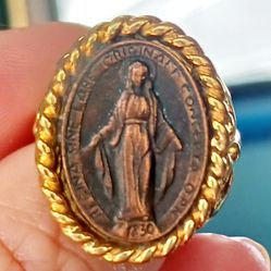 Beautiful Italian Bronze Ring. Our Lady of Miracles, The Virgin Mary. Signed On The Back of Maker. Wonderful Gift. ❤️