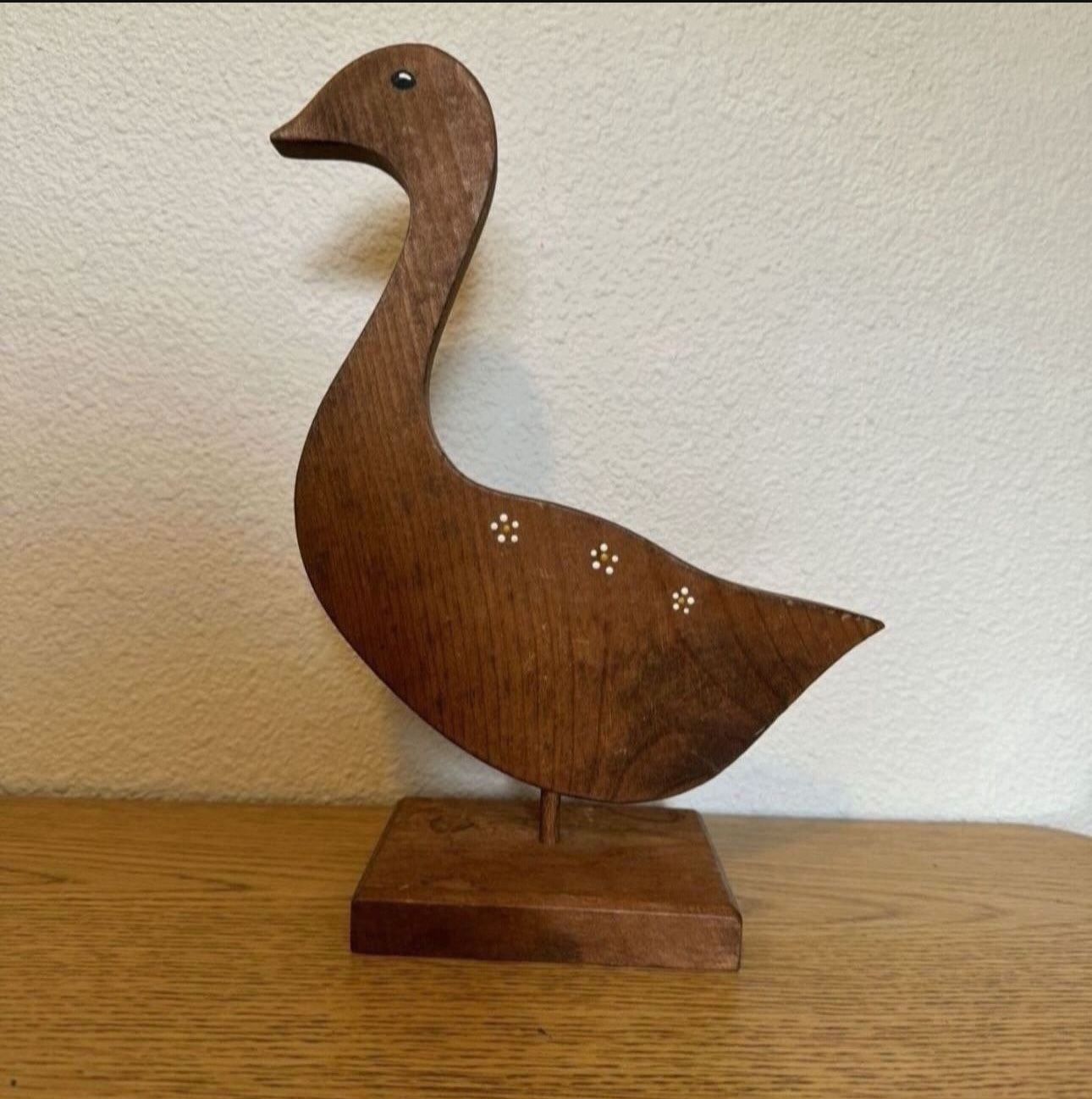Old Wood Goose Decor (about 11in Tall)