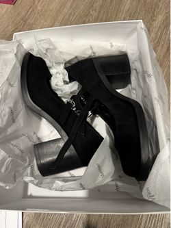 Marco Moreo heels