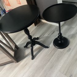 2 End Tables 