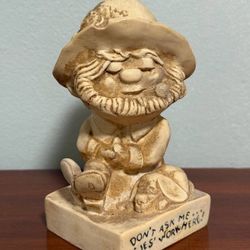 Vintage Dont Ask Me I Jes Work Here Hillbilly Dog Figurine American Greetings Home Decor