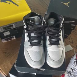 nice air jordan size 5