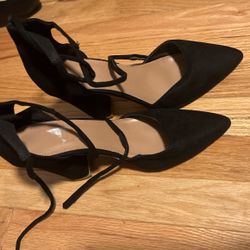 Black heals $20 size 11