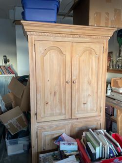 Wood hutch