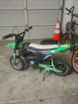Razor MX350 Kids Electric Dirt Bike