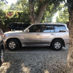 2000 Lexus LX 470
