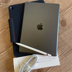 Apple iPad 7th Generation 128GB With Logitech Keyboard and Pencil 
